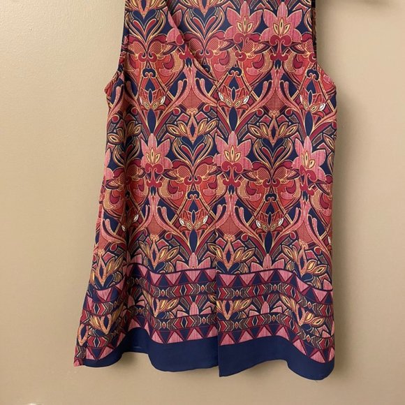 Lotus Pattern Tank Top - Picture 2 of 4